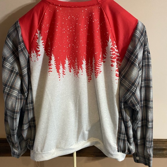 Upcycled Red and Gray Christmas sweatshirt size XL - Picture 2 of 2